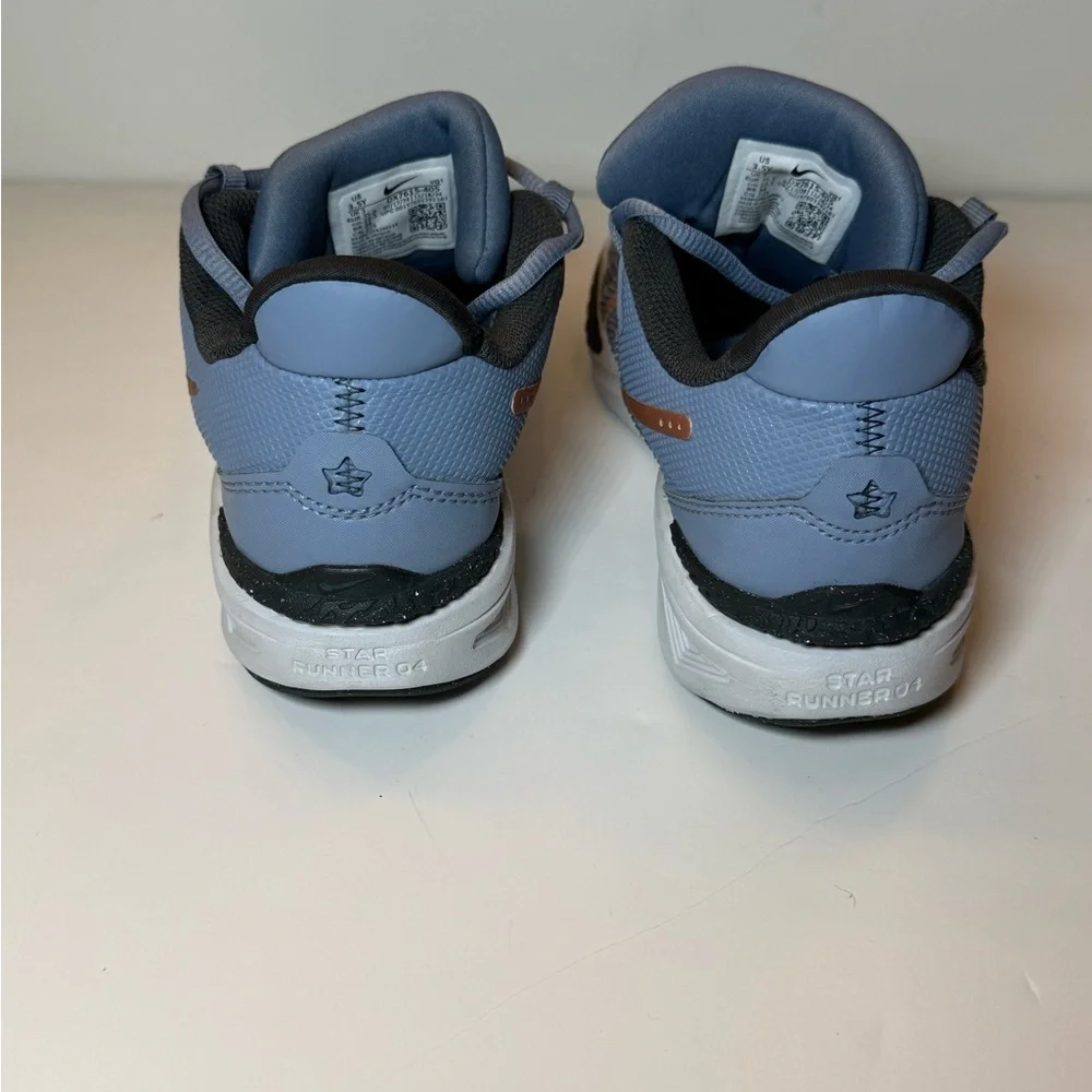 Nike Star Runner 4 Size 3.5